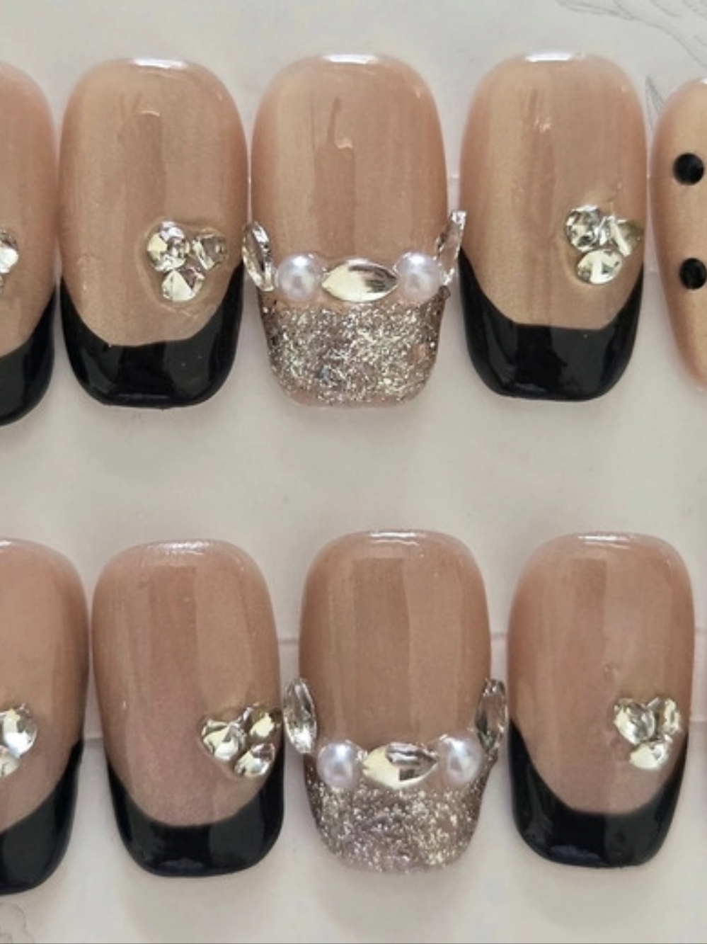 Nude & Black Press-On Nails NWT